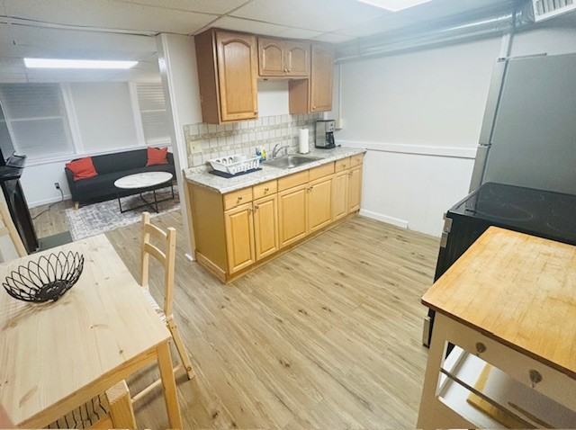 367 Madison Ave - Photo 4 of 15