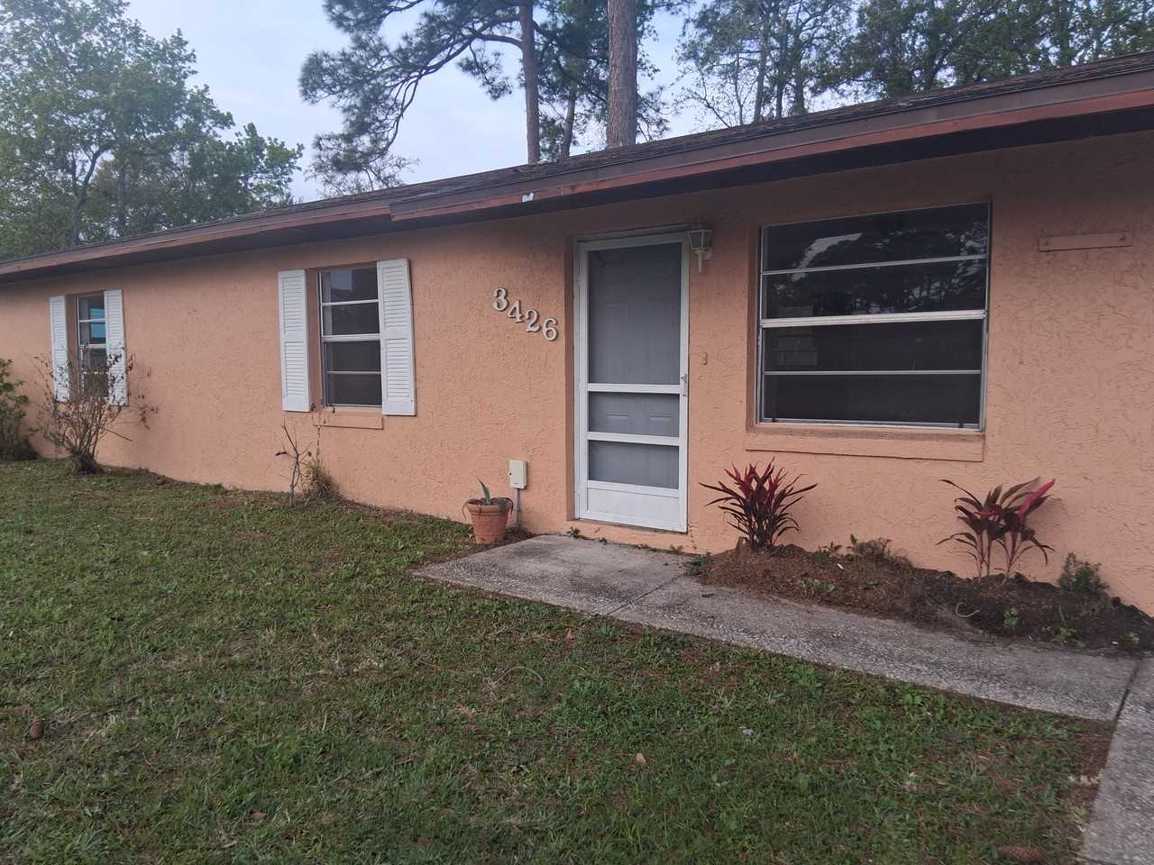 3426 Tamarind Dr #NA - Photo 2 of 9