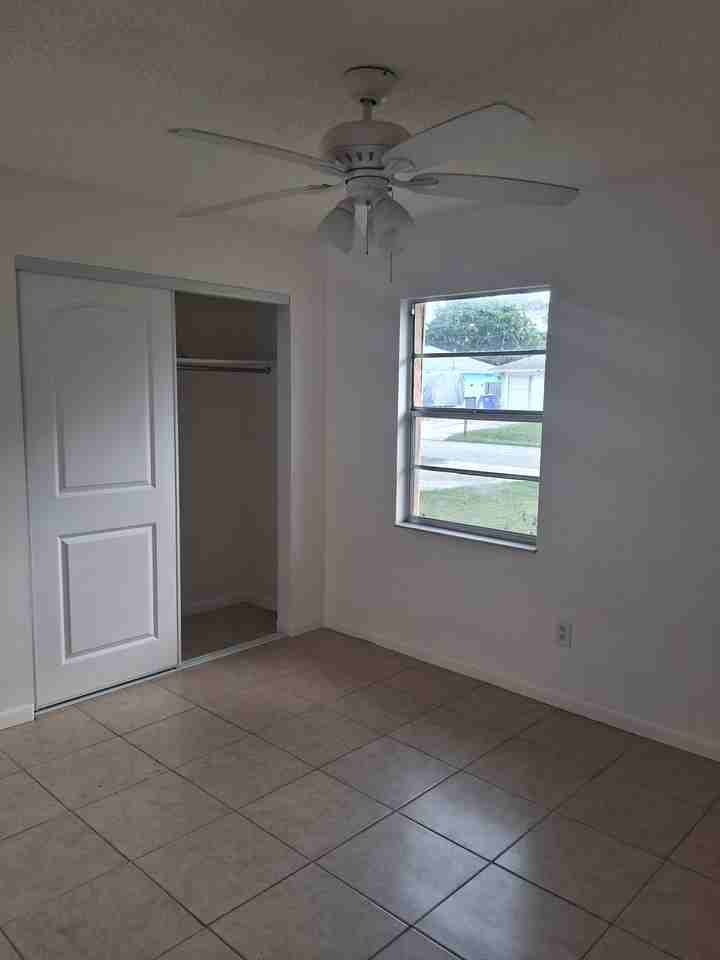 3426 Tamarind Dr #NA - Photo 3 of 9