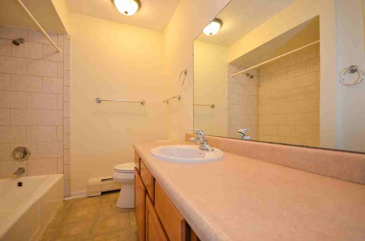 Maple Apts - Photo 5 of 15