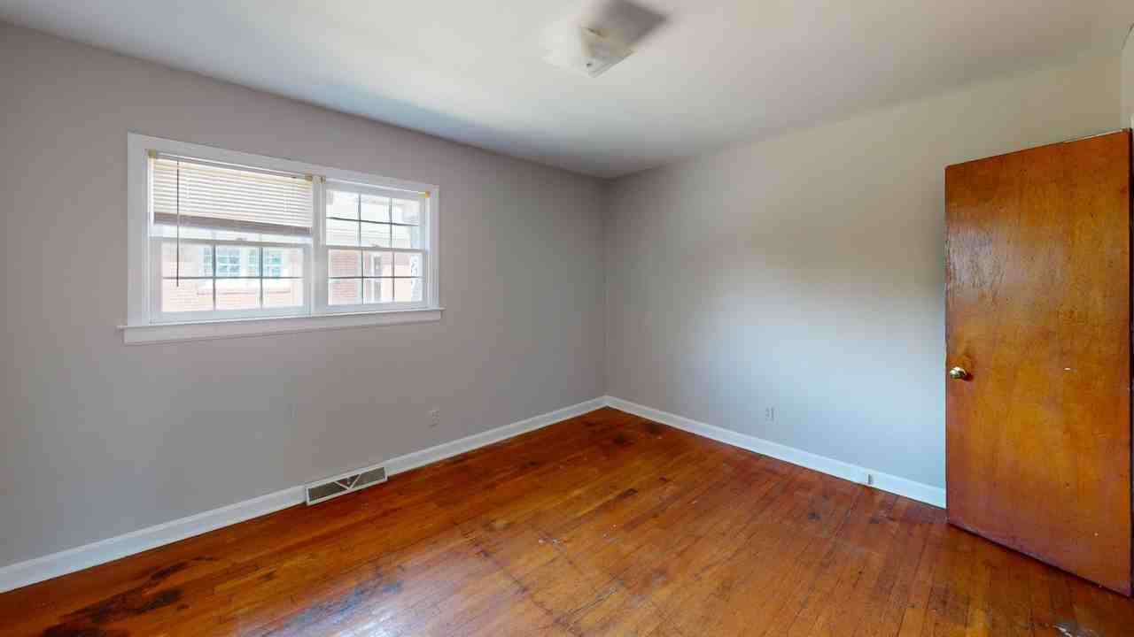 814 Wabash Ave - Photo 5 of 8