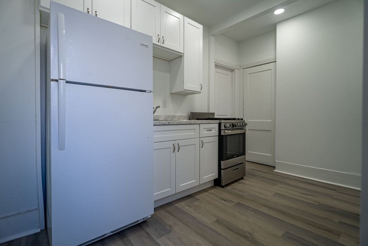 137 S 50th St - Photo 2 of 30
