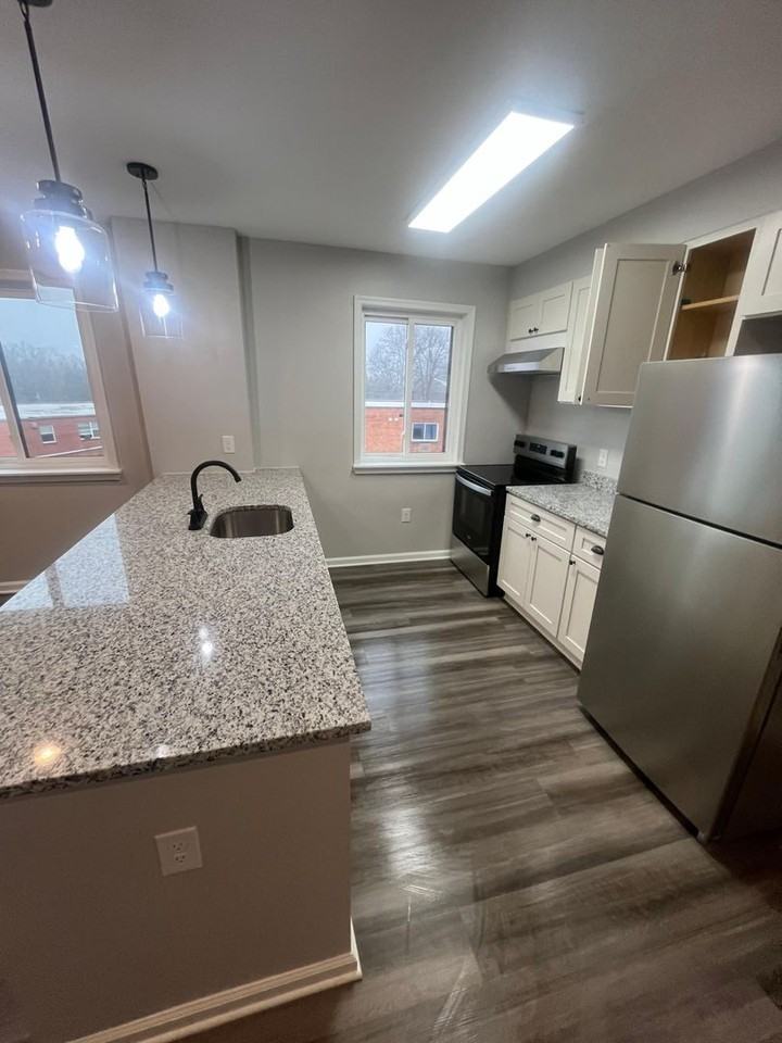 49 49 W. Diamond Ave - 49 W. Diamond Ave - 307 #307 - Photo 2 of 5