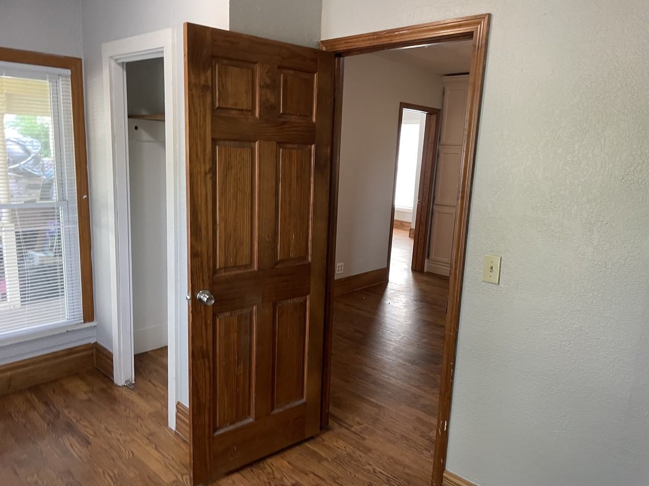 513 E 2nd St #1 - Photo 3 of 15