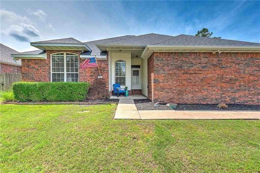 2046 Pine Woods Rd - Photo 2 of 31