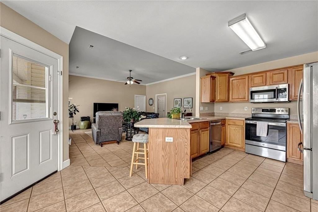 2046 Pine Woods Rd - Photo 6 of 31