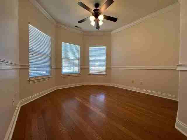 1042 Tarah Knolls Cir - Photo 2 of 21