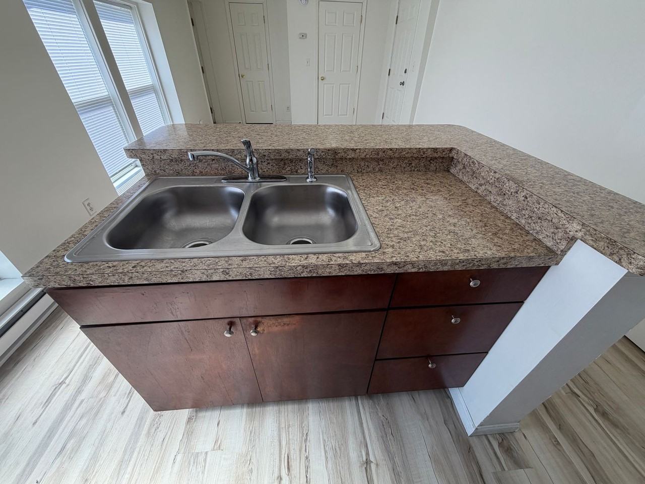 229 W Jackson Blvd #1D - Photo 4 of 7