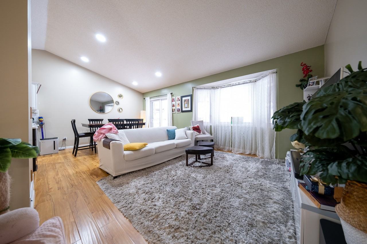 1574 Stephanie Cir #1 - Photo 5 of 30