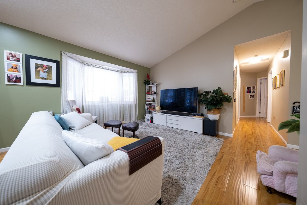 1574 Stephanie Cir #1 - Photo 6 of 30