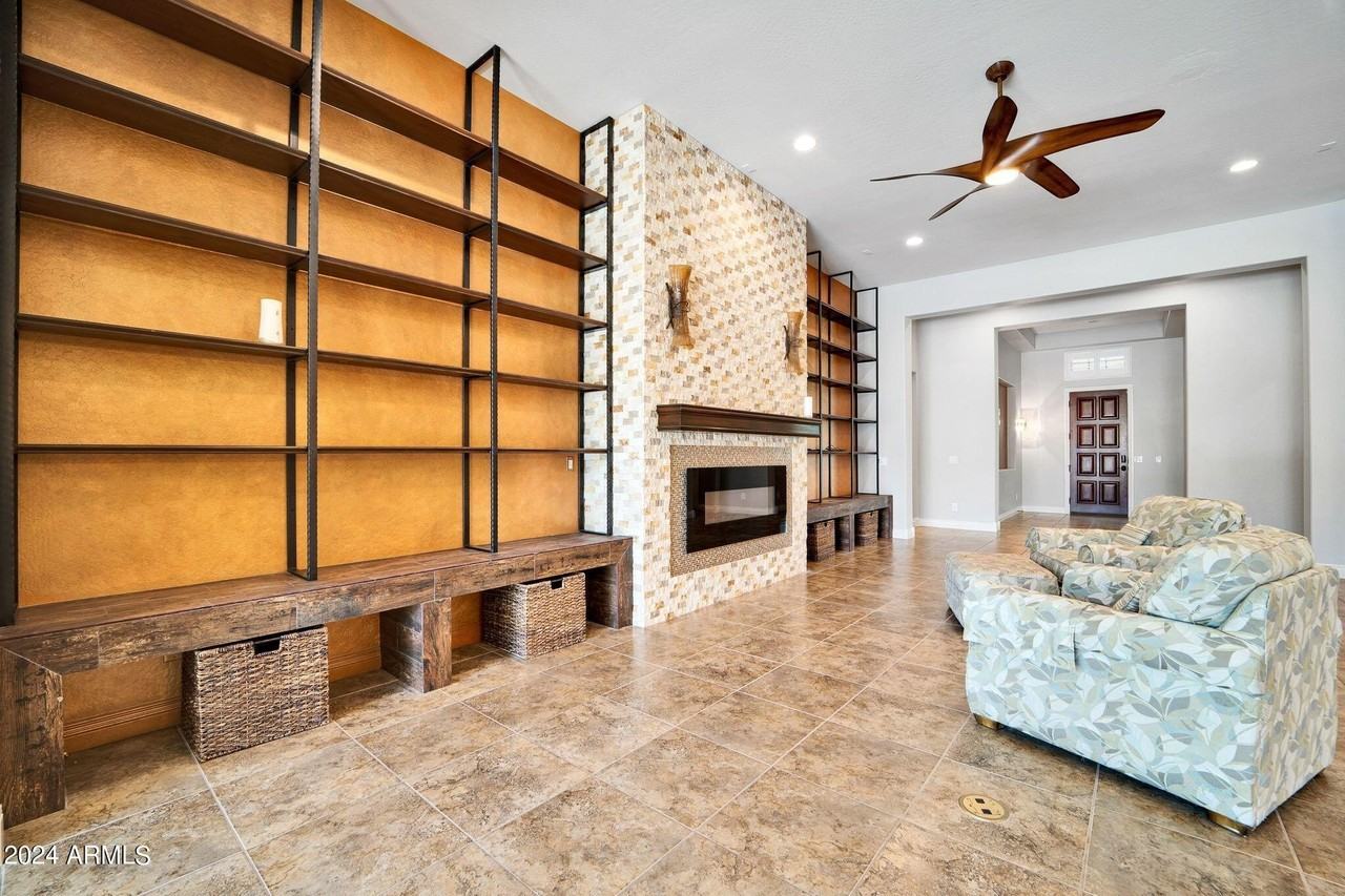 9378 W Via Montoya Dr - Photo 6 of 49