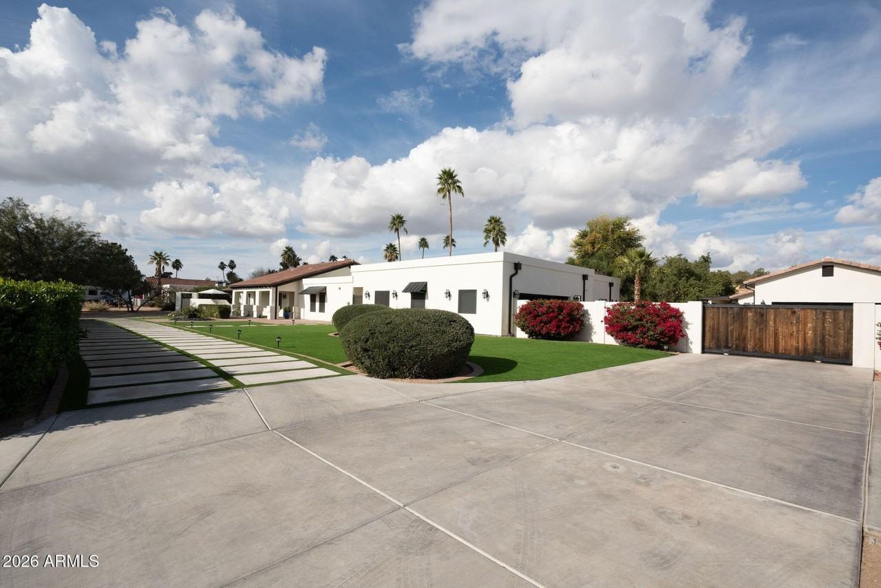 7480 E Sweetwater Ave - Photo 4 of 36