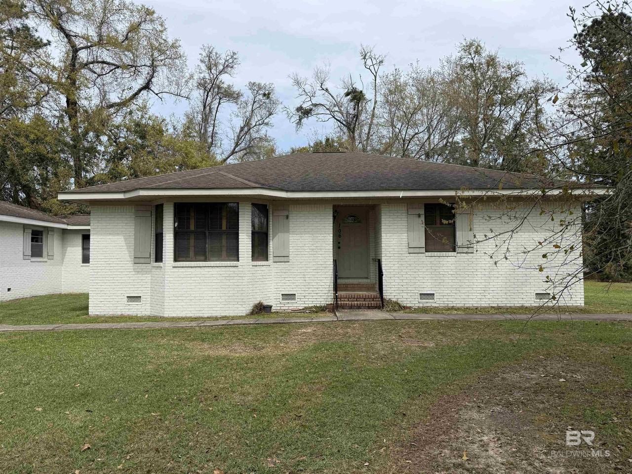 106 S Beech St - Photo 2 of 13