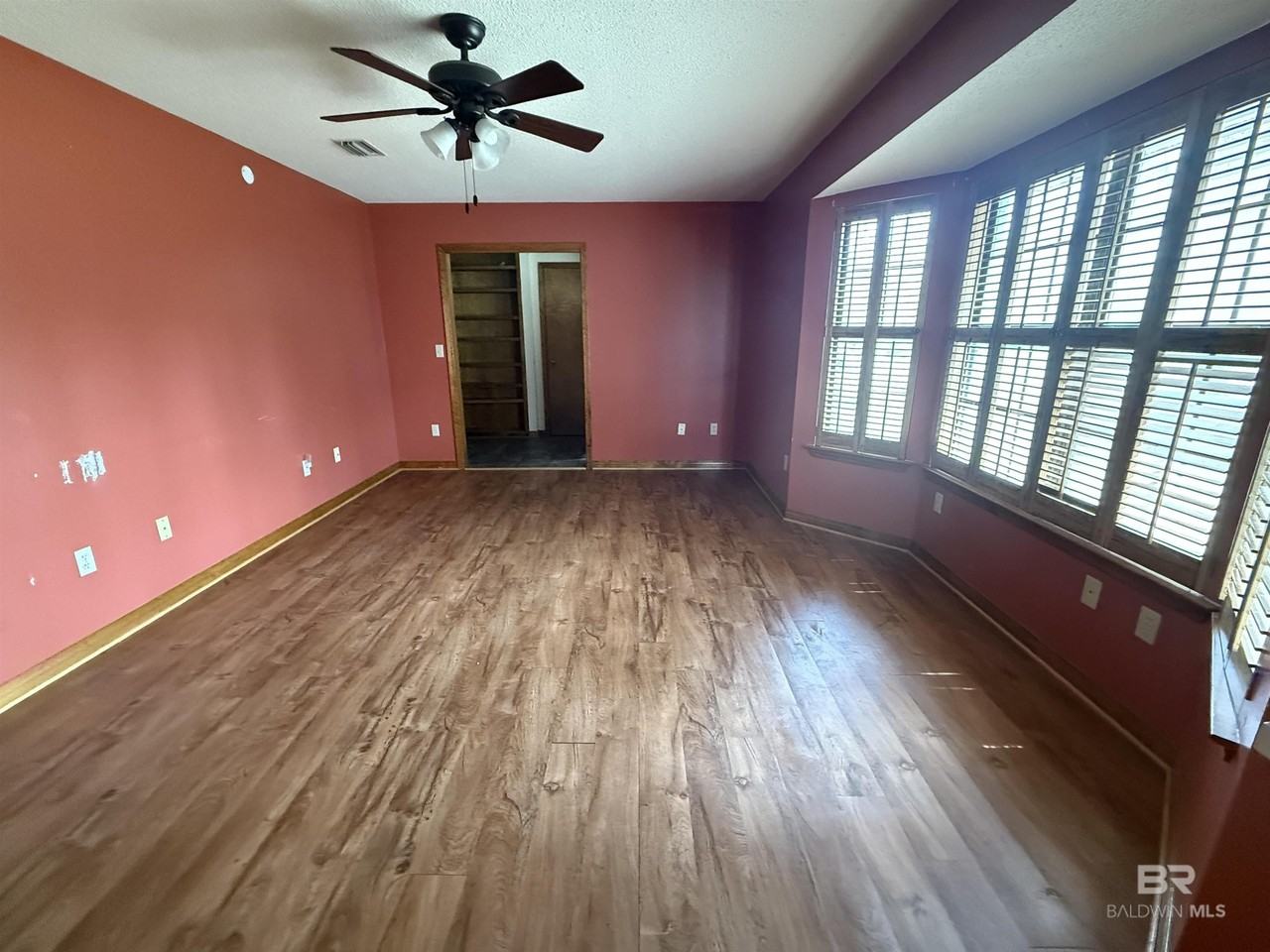 106 S Beech St - Photo 5 of 13