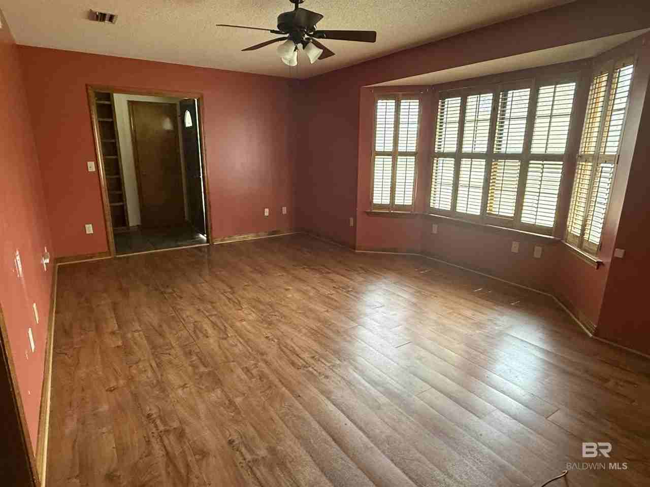 106 S Beech St - Photo 7 of 13