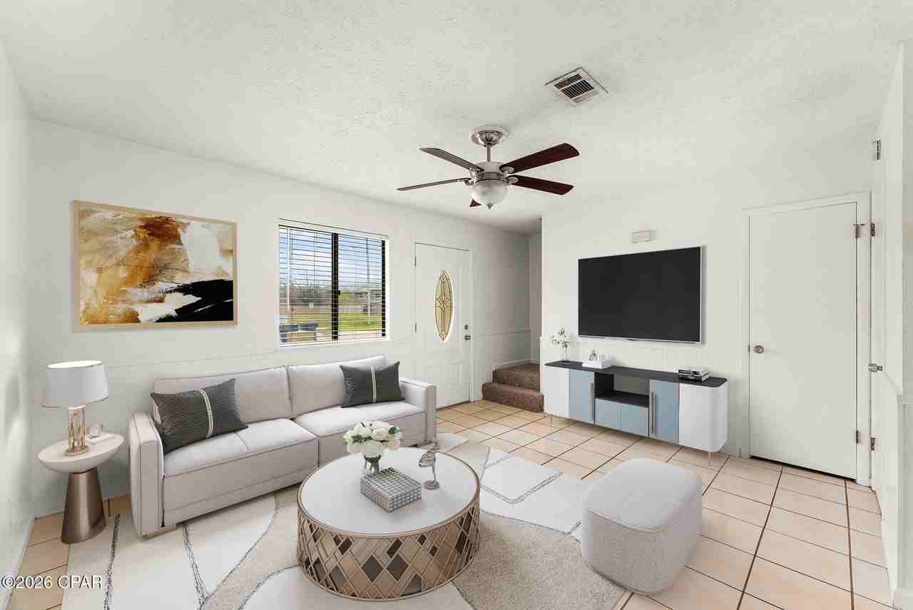 3907 Venetian Cir - Photo 5 of 33