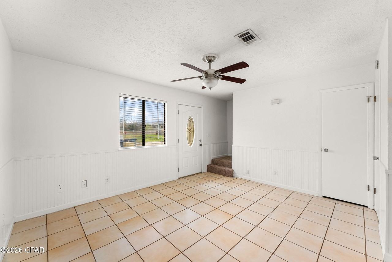 3907 Venetian Cir - Photo 7 of 33