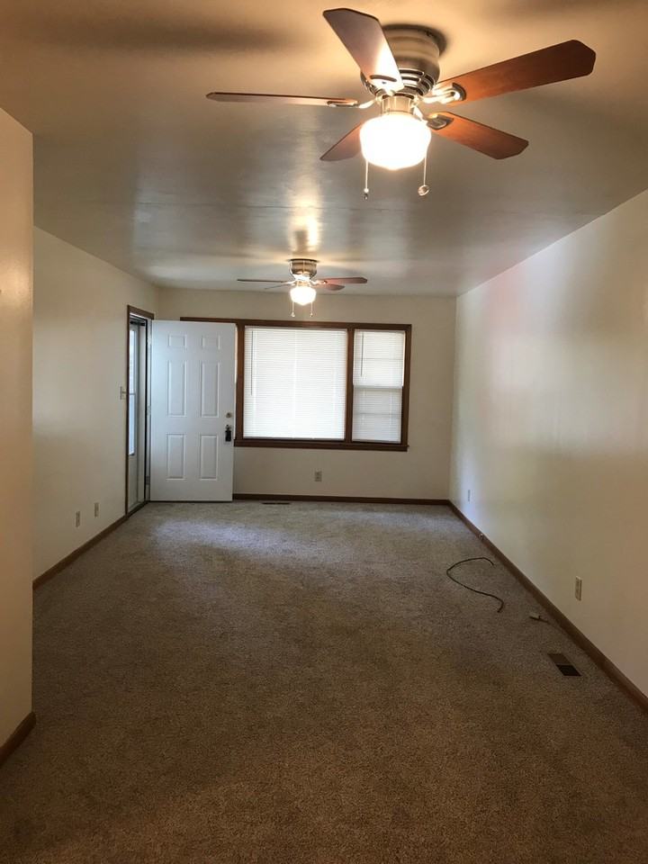 5000 Collinwood Dr - Photo 2 of 17