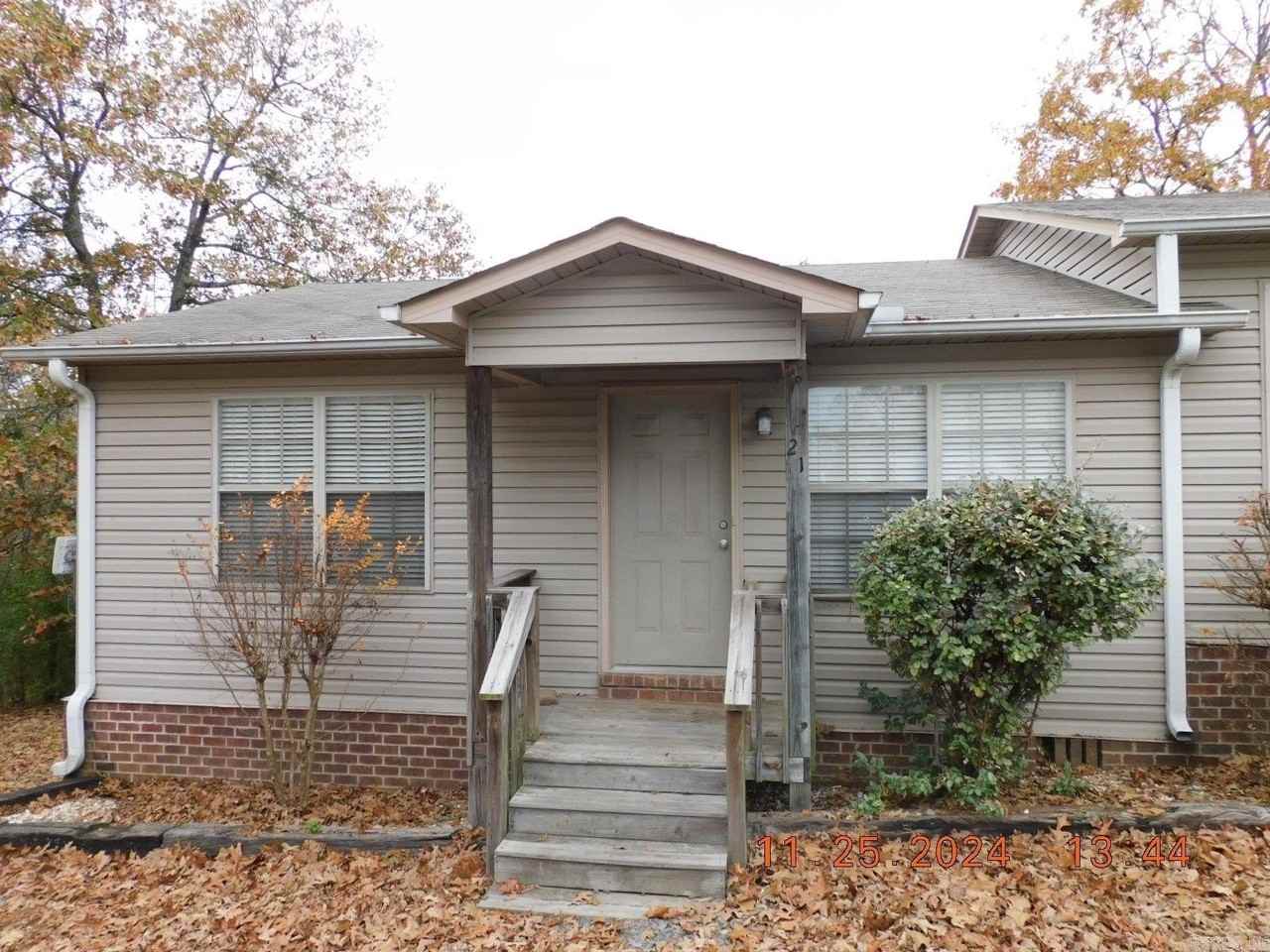 21 Thorn Cemetery Road - Photo 2 of 10