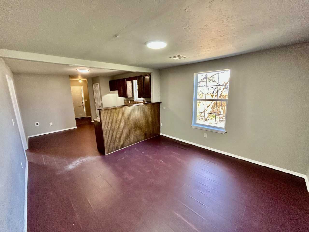 1127 E Beverly St #1 - Photo 4 of 12