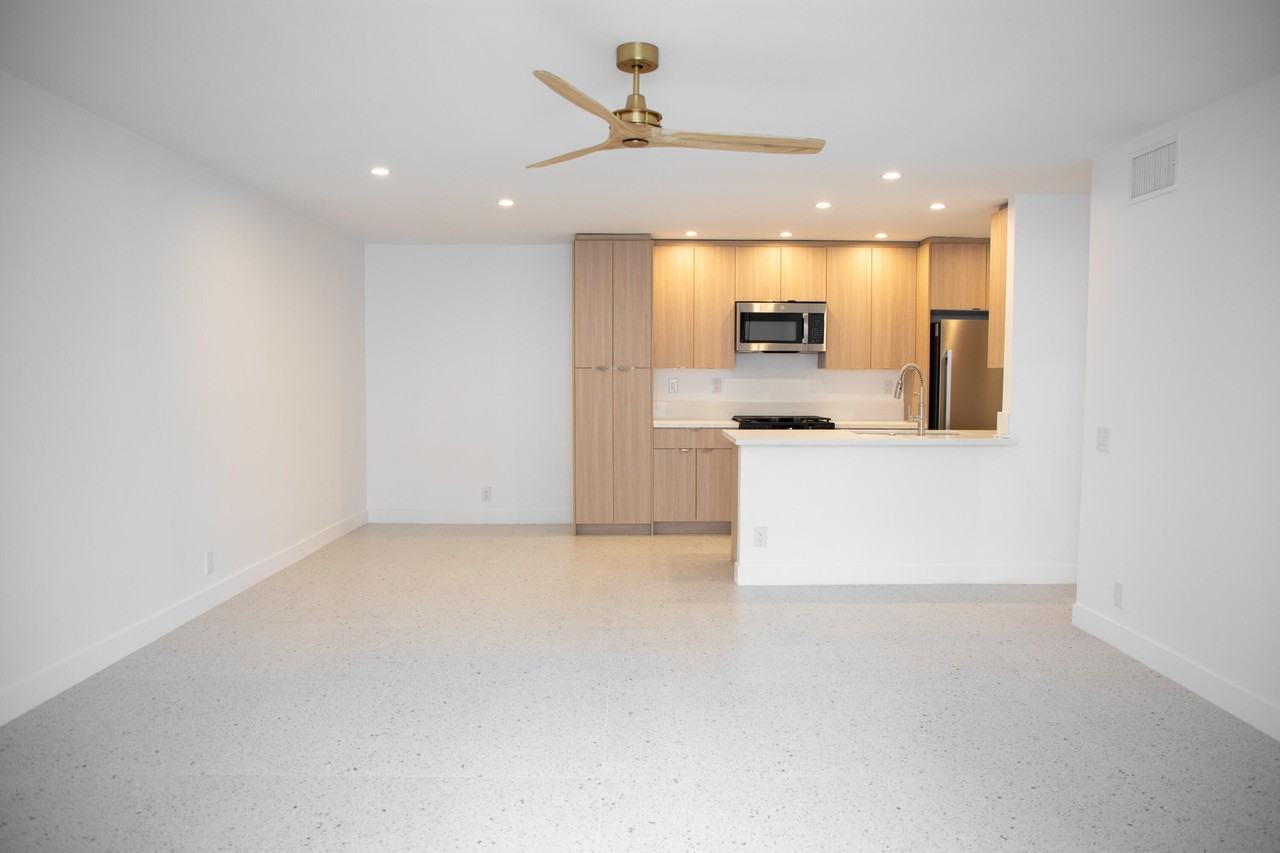 1400 E Palm Canyon Dr Apt 113 - Photo 2 of 17