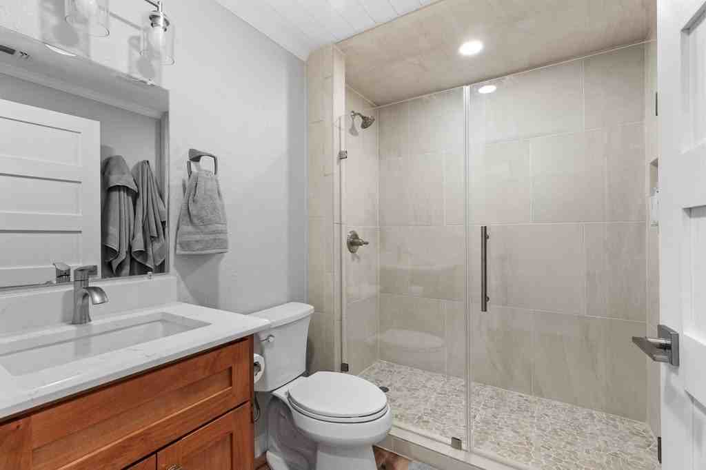 501 S Olive St - Photo 7 of 8