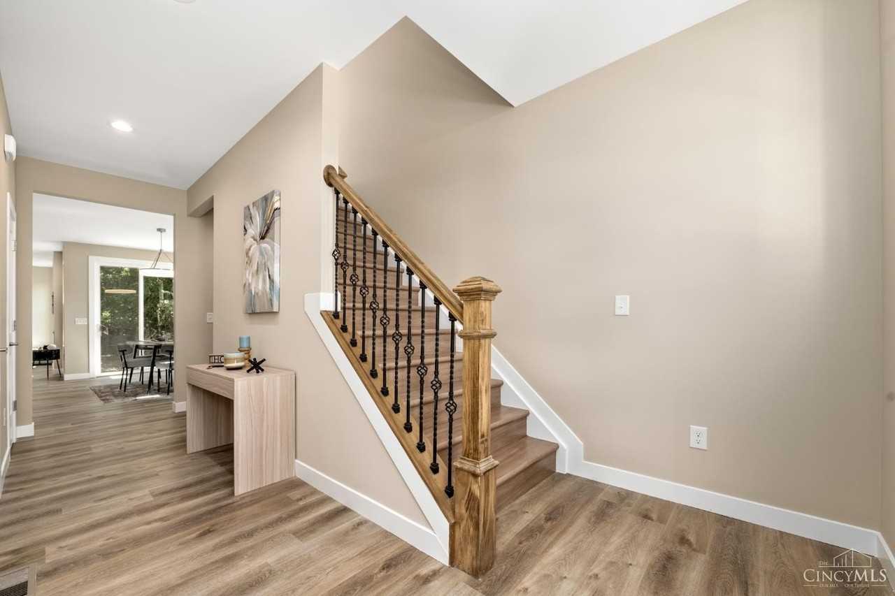 5312 Dora St - Photo 5 of 43