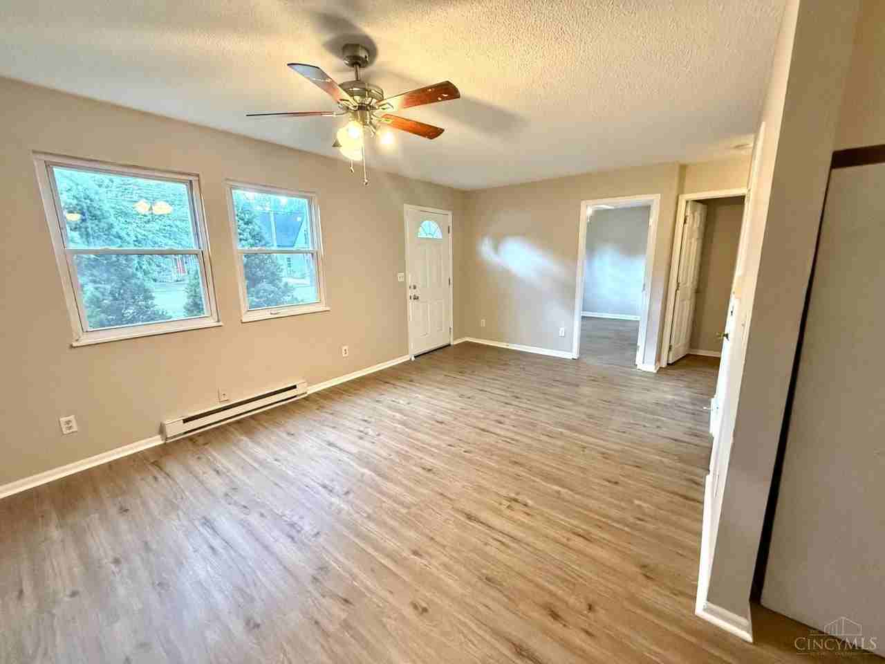 374 S Main St - Photo 3 of 8