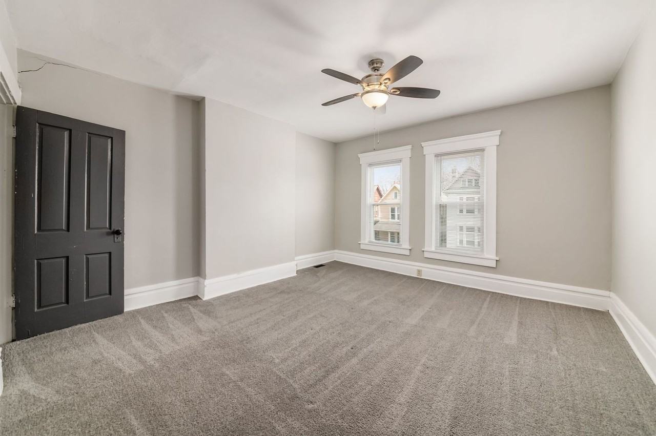 243 Miller Ave - Photo 4 of 10