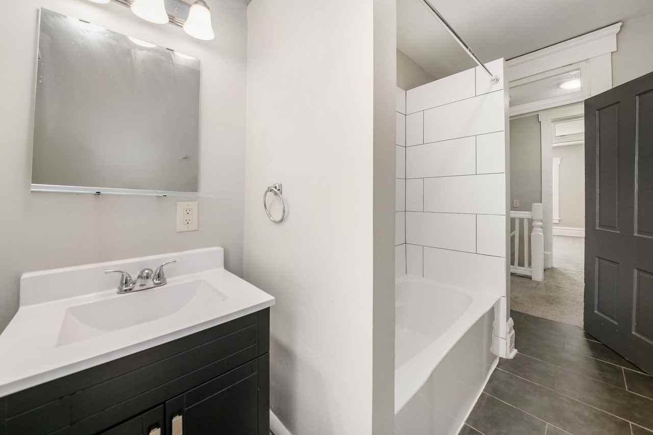 243 Miller Ave - Photo 7 of 10