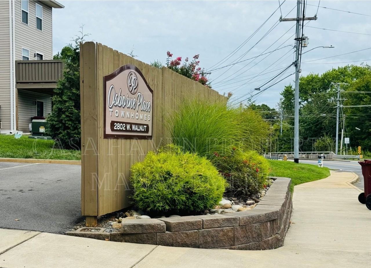 2802 W Walnut St #5 - Photo 4 of 17