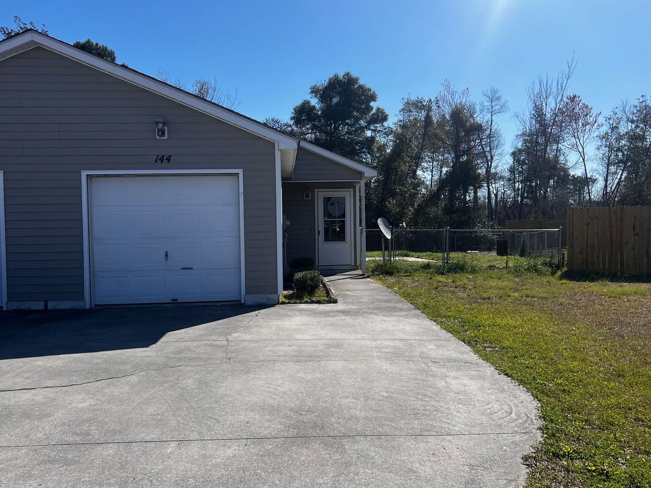 144 Charlton Rd - Photo 2 of 11