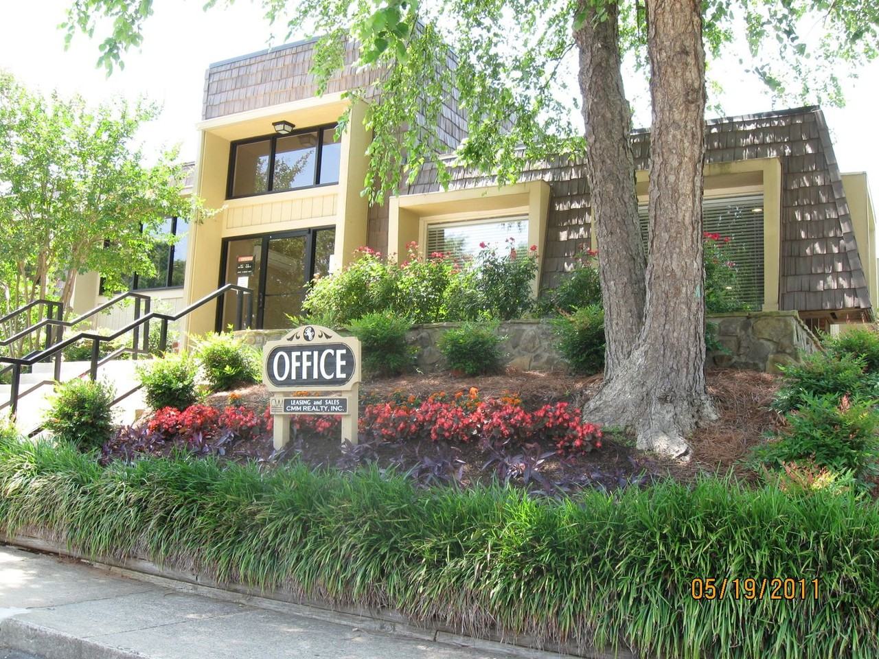 109 Menlo Dr - Photo 3 of 22