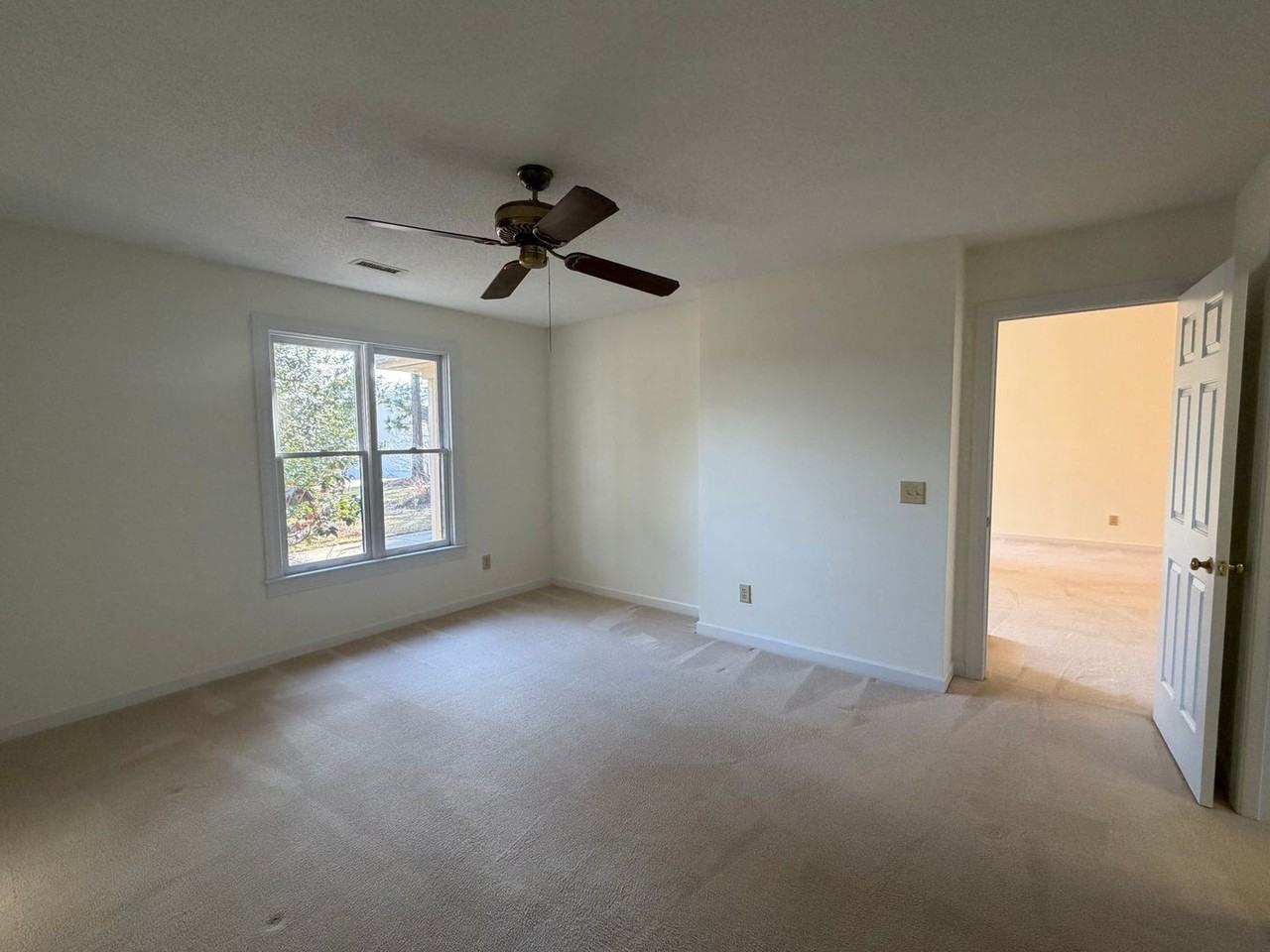 291 Clearwater Hbr - Photo 6 of 23