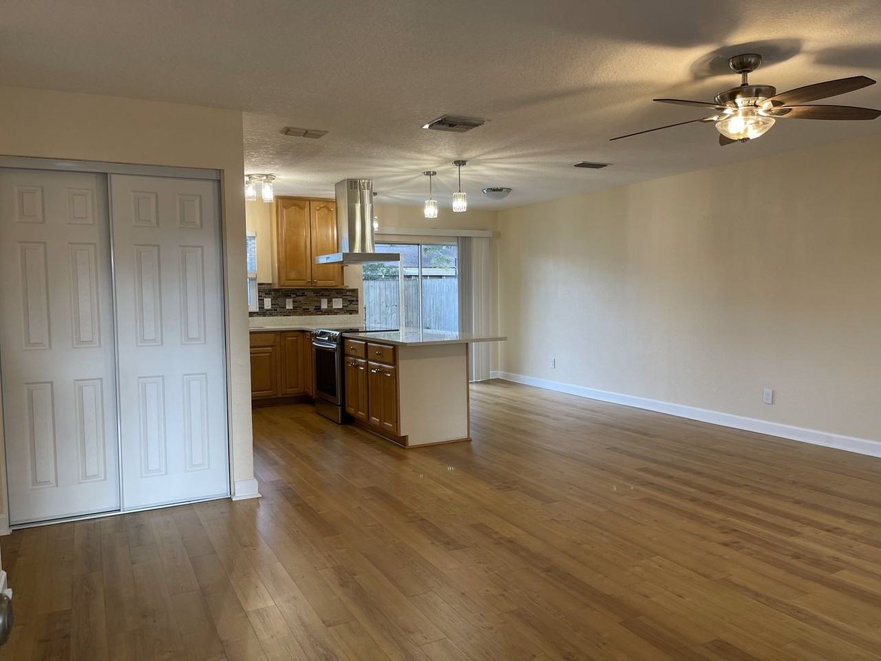 3227 Marigold Dr - Photo 3 of 20