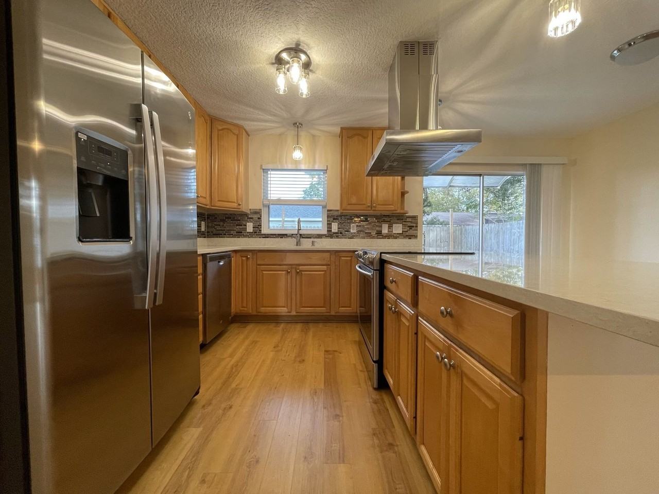 3227 Marigold Dr - Photo 4 of 20