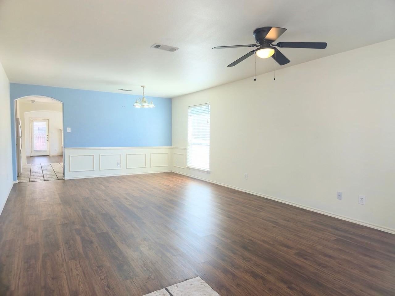 4302 Gentle Grove Dr - Photo 2 of 15