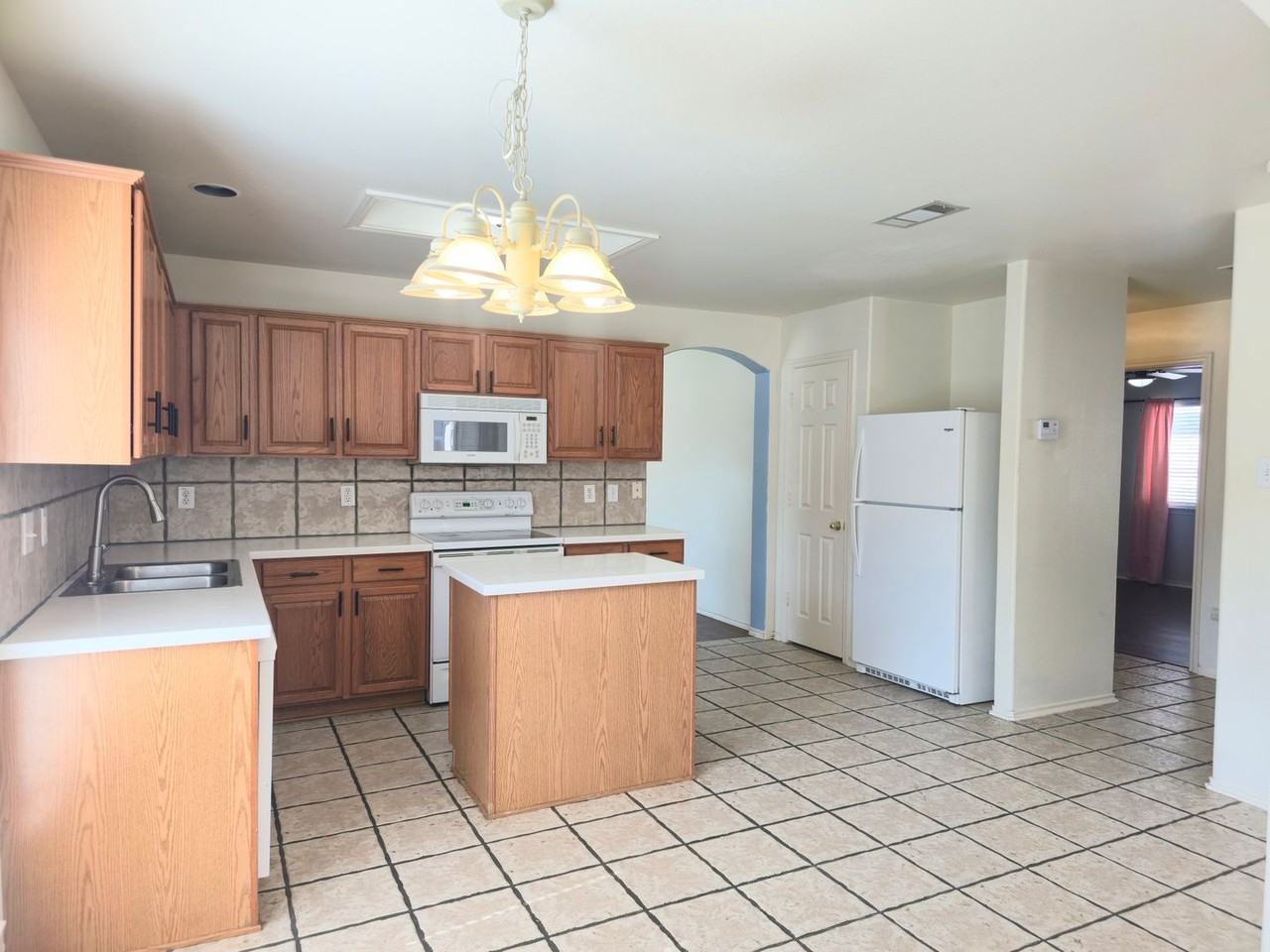 4302 Gentle Grove Dr - Photo 5 of 15