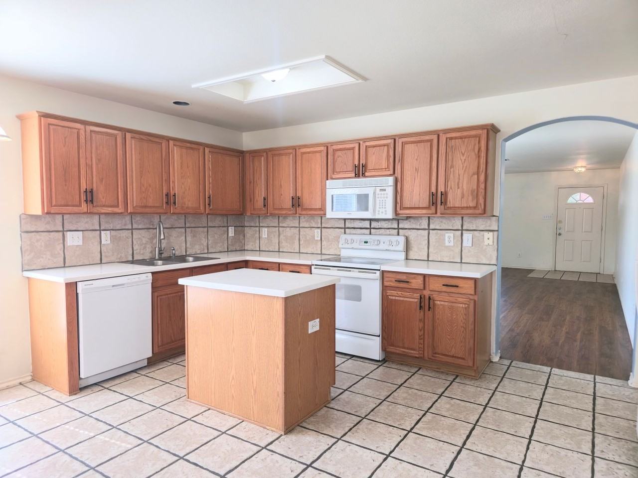 4302 Gentle Grove Dr - Photo 6 of 15