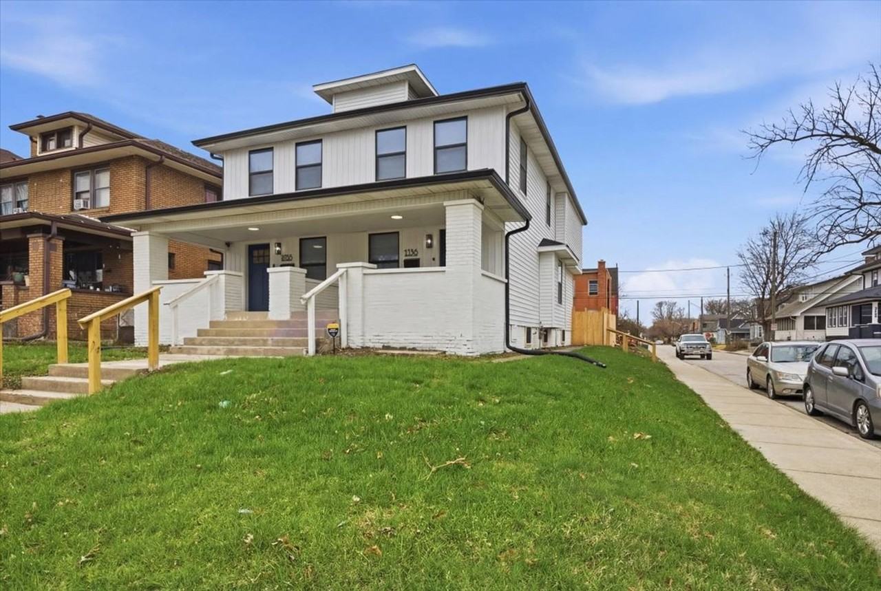 1036 N Parker Ave - Photo 2 of 16