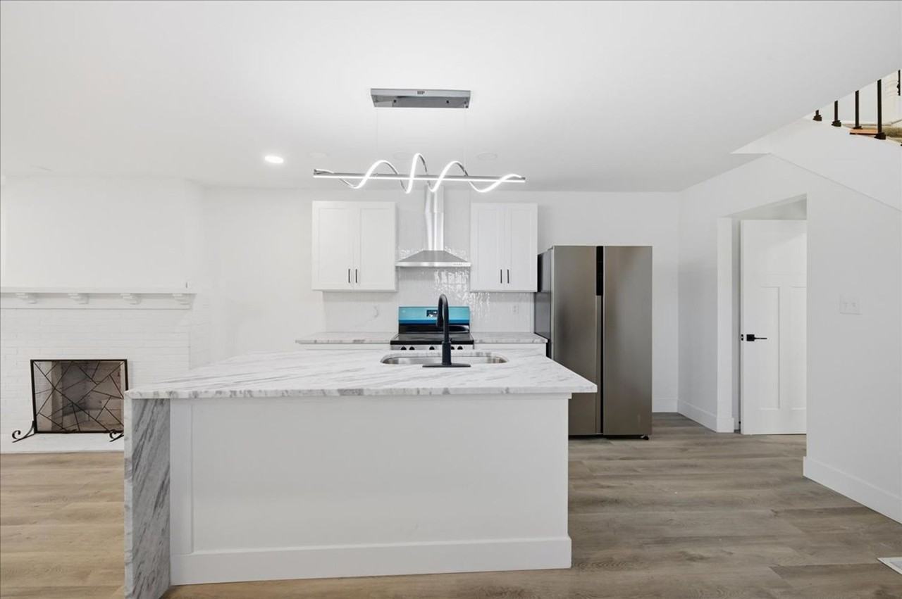 1038 N Parker Ave - Photo 7 of 15