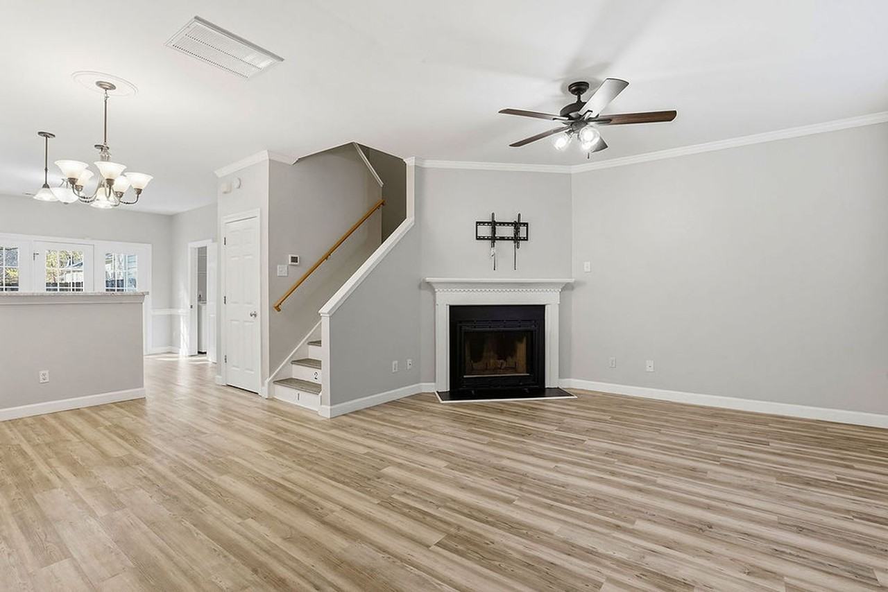 805 Rothshire Ct - Photo 6 of 28