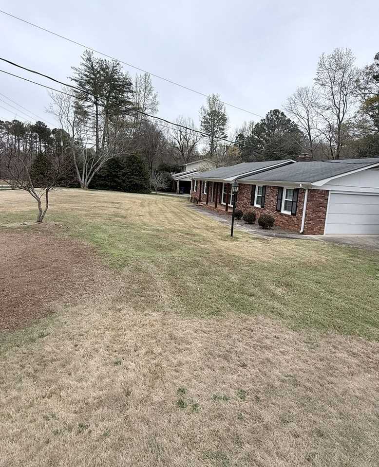 300 Quailwood Dr - Photo 2 of 17