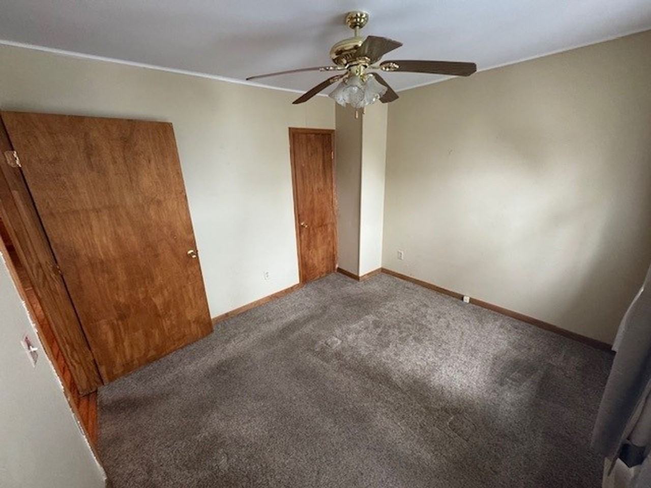 570 Slateford Rd - Photo 6 of 10