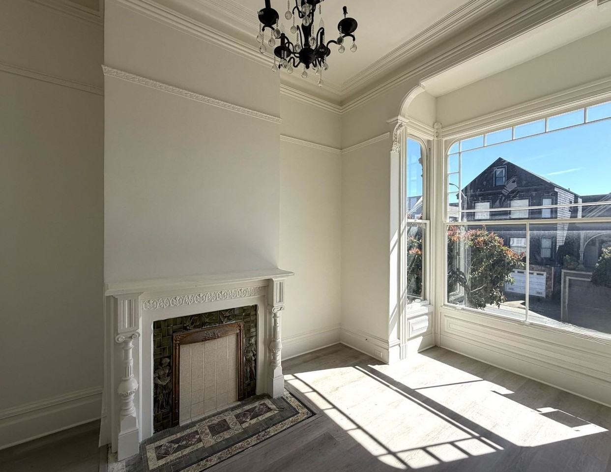 1914 Golden Gate Ave - Photo 3 of 22