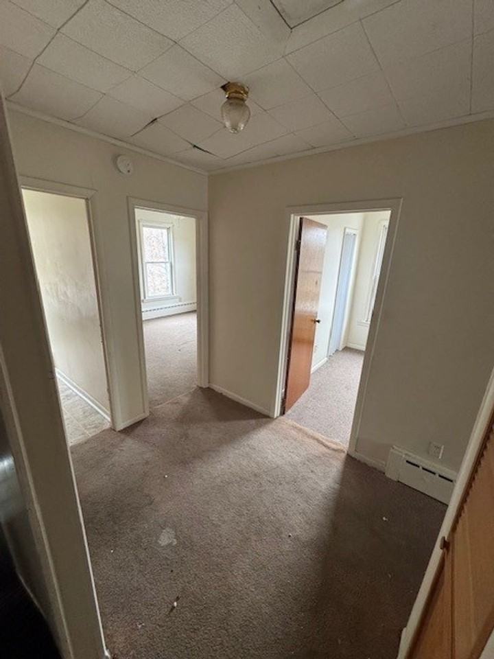 576 Slateford Rd - Photo 4 of 9