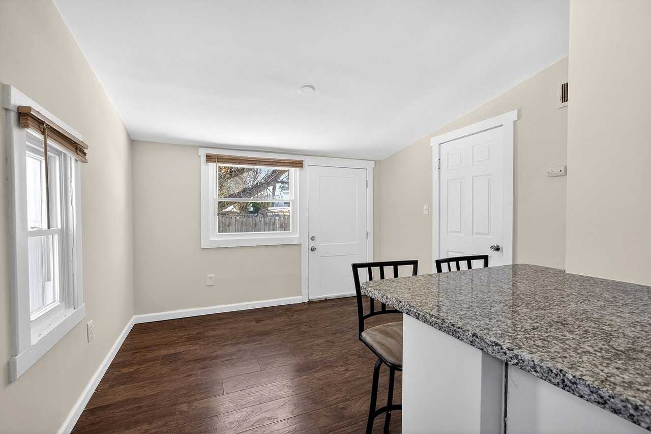 245 W Champlain Ave - Photo 4 of 16