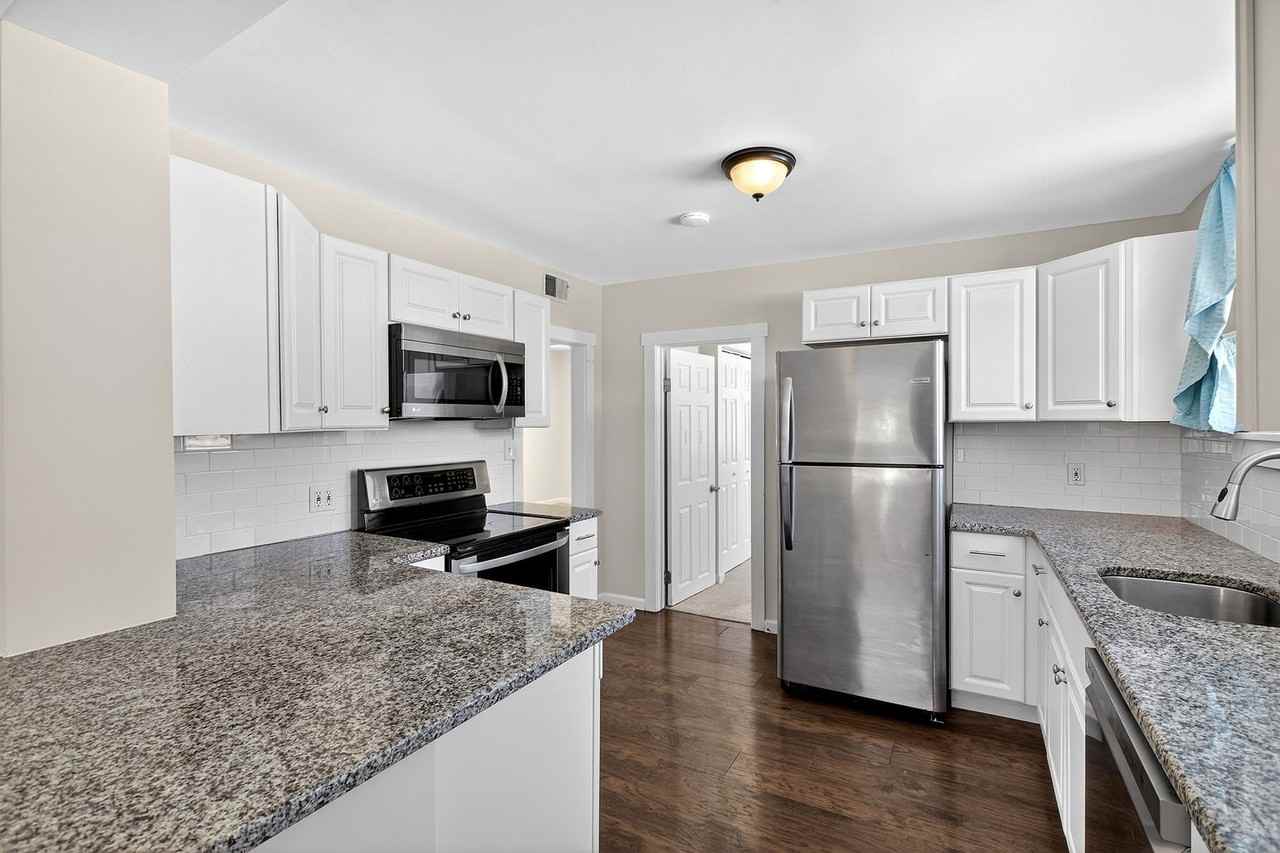 245 W Champlain Ave - Photo 5 of 16