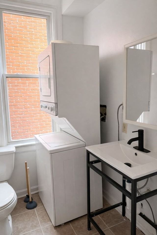 1114 Florida Ave Ne - Photo 5 of 12