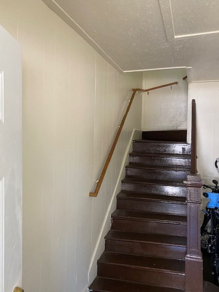 840 Lafayette Ave Se - Photo 2 of 9